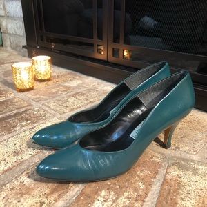 Vintage 80s Liz Claiborne green leather heels - 7 1/2 narrow